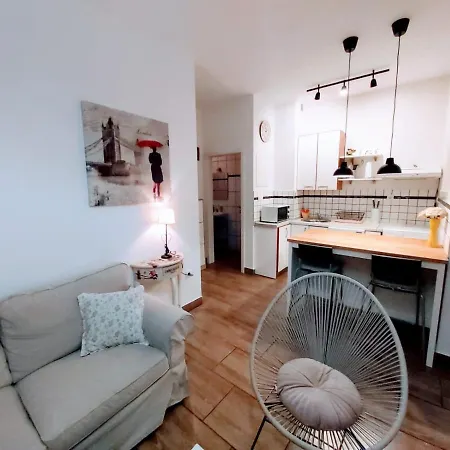 Studio Apartmant Leona With Parking Place アパート スプリト
