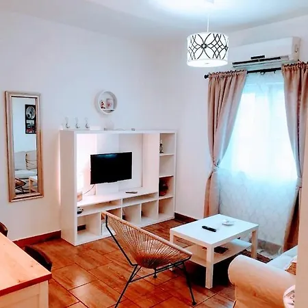 Studio Apartmant Leona With Parking Place スプリト