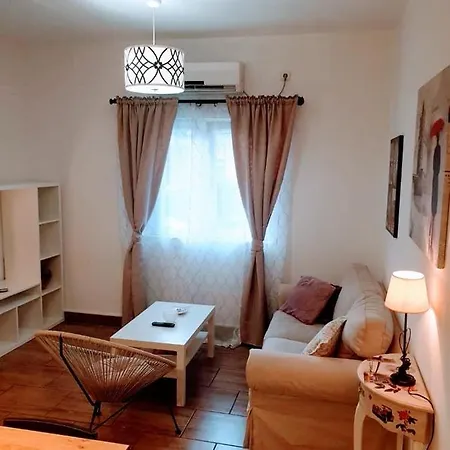 Studio Apartmant Leona With Parking Place アパート スプリト