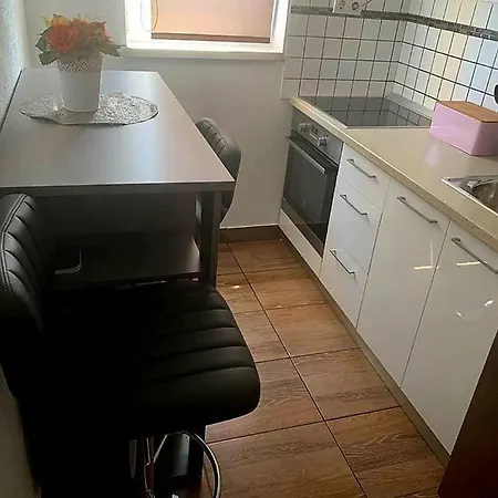 Studio Apartmant Leona With Parking Place *