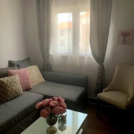 Studio Apartmant Leona With Parking Place Apartamento