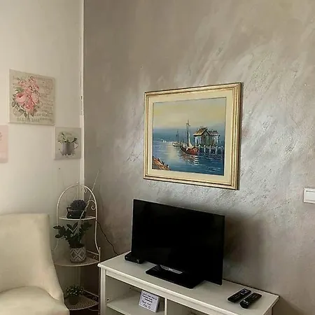 Studio Apartmant Leona With Parking Place Apartamento