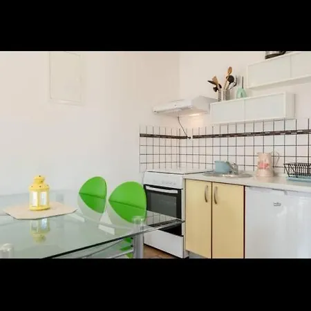 Studio Apartmant Leona With Parking Place Apartamento